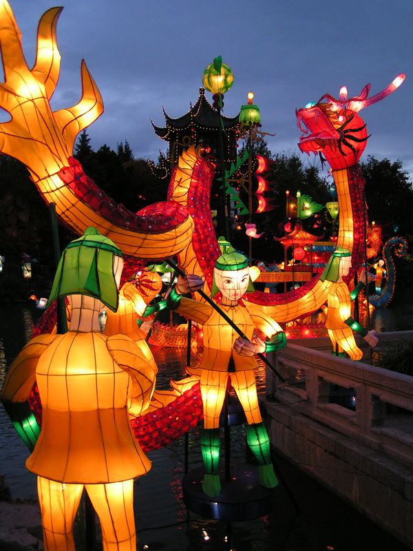 Tết Trung thu,Rằm tháng Tám,rằm tháng 8,ý nghĩa của tết Trung thu,tết Trung thu là ngày nào,Tết Trung thu là gì,Tết trông trăng,tết đoàn viên,tết trông trăng là gì,tết đoàn viên là ngày nào,tết đoàn viên là gì,nguồn gốc của tết Trung thu