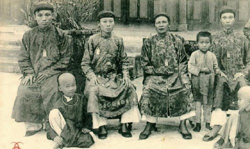 Cư dinh của Hội trưởng Tôn Nhân phủ (hội đồng Hoàng tộc)