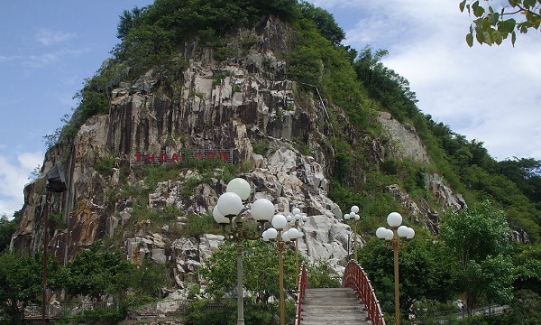 núi Sập,núi Thoại sơn