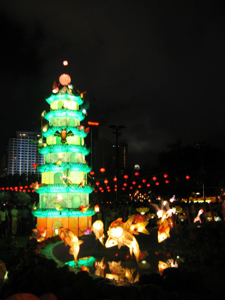 Tết Trung thu,Rằm tháng Tám,rằm tháng 8,ý nghĩa của tết Trung thu,tết Trung thu là ngày nào,Tết Trung thu là gì,Tết trông trăng,tết đoàn viên,tết trông trăng là gì,tết đoàn viên là ngày nào,tết đoàn viên là gì,nguồn gốc của tết Trung thu,Trung thu tại công viên Victoria, Hong Kong