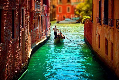 Venice,Venezia,Vơ-ni-dơ,Thành phố sông nước lãng mạn bậc nhất châu Âu,Venexia,Venessia,Venise,thành phố kênh đào,thành phố sông nước,thành phố của các kênh đào,thành phố tình yêu,thành phố thần tiên của con tim,thành phố lãng mạn,thành phố nổi,thành phố mặt nạ,thành phố kênh rạch