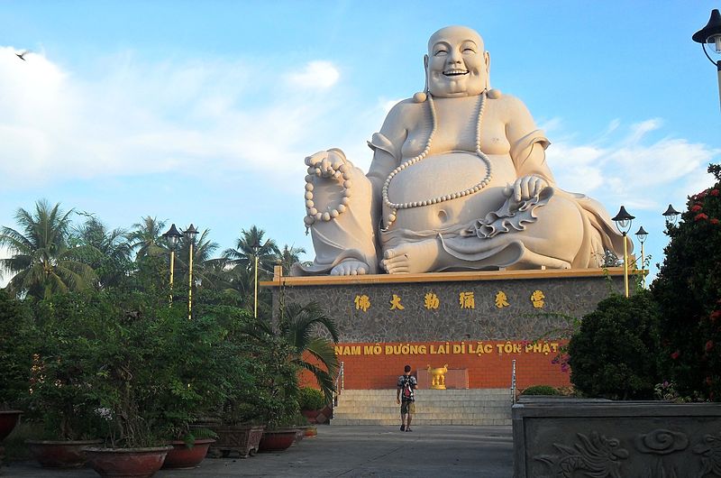 Tượng Phật Di Lặc (Bố Đại) tại Chùa Vĩnh Tràng, Mỹ Tho.
