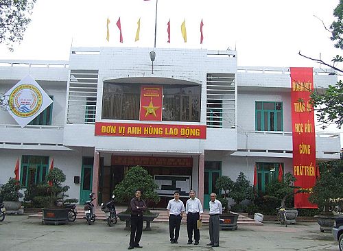 Trung học Phổ thông Lương Văn Tụy - Ninh Bình