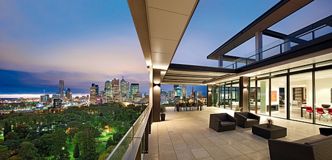 penthouse là gì,căn hộ penthouse,penthouse,căn hộ nằm trên tầng cao nhất của một tòa nhà,căn hộ nằm trên tầng cao nhất của một cao ốc,căn hộ thông tầng,những đặc điểm của căn hộ penthouse,penthouse có từ bao giờ
