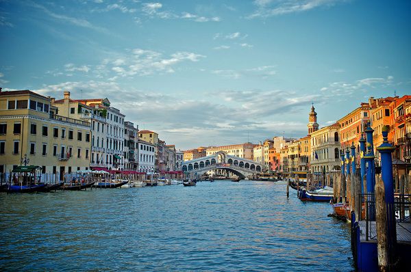 Venice,Venezia,Vơ-ni-dơ,Thành phố sông nước lãng mạn bậc nhất châu Âu,Venexia,Venessia,Venise,thành phố kênh đào,thành phố sông nước,thành phố của các kênh đào,thành phố tình yêu,thành phố thần tiên của con tim,thành phố lãng mạn,thành phố nổi,thành phố mặt nạ,thành phố kênh rạch