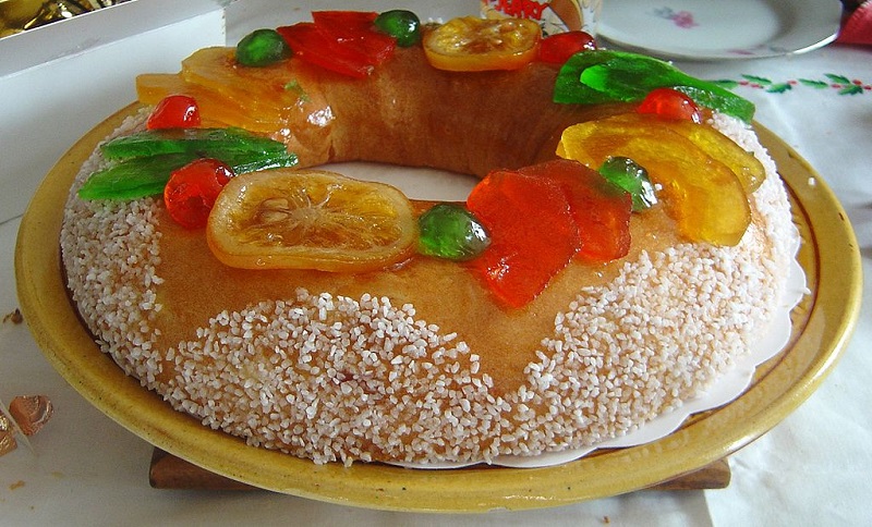 Bánh vua là gì,bánh vua,King cake là gì,King cake,kingcake,kings’ cake,king’s cake,three kings cake,Galette des rois,Dreikönigskuchen,galette des rois miền Nam nước Pháp