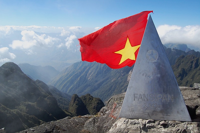 Phan Xi Păng,Phan Xi Păng ở đâu,Phan Xi Păng cao bao nhiêu,ngọn núi cao nhất Việt Nam,nóc nhà Đông Dương,phanxipang cao bao nhiêu,phanxipang ở đâu,phanxipang,Fansipan,Phan Si Phăng,Phan Si Phăng ở đâu,Phan Si Phăng cao bao nhiêu,Fansipan ở đâu,Fansipan cao bao nhiêu,Đỉnh Phan Xi Păng - cao 3143m - là ngọn núi cao nhất Việt Nam và được coi là Nóc nhà Đông Dương