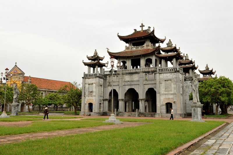 Nhà thờ đá Phát Diệm,nhà thờ đá,hình ảnh nhà thờ đá Phát Diệm,nhà thờ đá Phát Diệm Kim Sơn Ninh Bình,nhà thờ đá Phát Diệm noel,lịch sử nhà thờ đá Phát Diệm