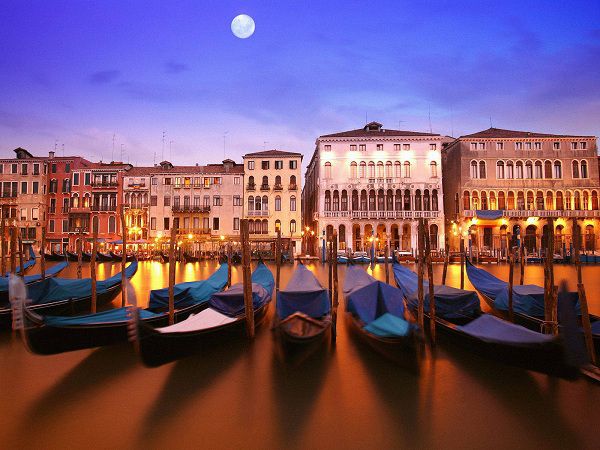 Venice,Venezia,Vơ-ni-dơ,Thành phố sông nước lãng mạn bậc nhất châu Âu,Venexia,Venessia,Venise,thành phố kênh đào,thành phố sông nước,thành phố của các kênh đào,thành phố tình yêu,thành phố thần tiên của con tim,thành phố lãng mạn,thành phố nổi,thành phố mặt nạ,thành phố kênh rạch