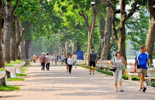 Khu vực quanh hồ Gươm trở thành phố đi bộ,Khu vực quanh hồ Hoàn Kiếm trở thành phố đi bộ,phố đi bộ quanh hồ Gươm vào những ngày cuối tuần,hồ Gươm,hồ Hoàn Kiếm