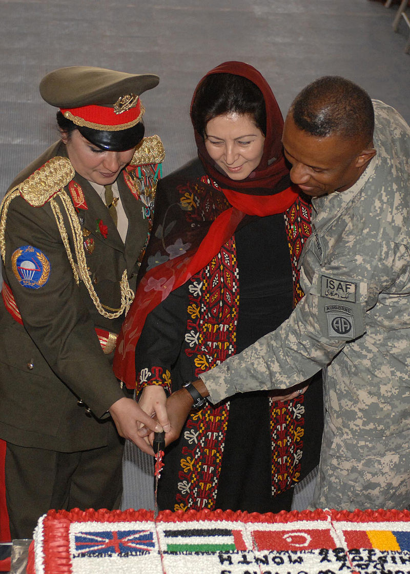 Cắt bánh kem mừng lễ kỷ niệm Ngày Quốc tế phụ nữ tại Bagram Air Base, Afghanistan, ngày 3 tháng 3 năm 2008,ngày 8 tháng 3 là ngày gì,ngày 8 tháng 3,sự kiện 8 tháng 3,sự kiện ngày 8 tháng 3,sự kiện 8/3,sự kiện 8-3,ngày 08-03,08-03,ngày Quốc tế Phụ nữ,ngày Quốc tế Phụ nữ là ngày nào,ngày Liên Hiệp Quốc vì Nữ quyền và Hòa bình Quốc tế,ngày lễ Thánh Gioan Thiên Chúa,ngày bà mẹ tại Anbani,ngày bà và mẹ,ngày bà và mẹ là ngày nào,ngày 8 tháng 3 năm 1977,8/3/1977,lịch sử ngày 8 tháng 3,ngày quốc tế phụ nữ bắt đầu từ năm nào,ngày quốc tế phụ nữ thành lập năm nào,ý nghĩa của ngày quốc tế phụ nữ 8 3,lịch sử ngày 8/3 quốc tế phụ nữ,ngày quốc tế phụ nữ bắt nguồn từ đâu