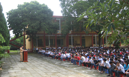 Trung học phổ thông Hoàng Văn Thụ Yên Bái,Trung học phổ thông Hoàng Văn Thụ