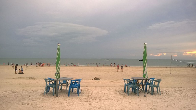 Hoạt động tắm biển ở cồn Nổi,Cồn Nổi Kim Sơn Ninh Bình