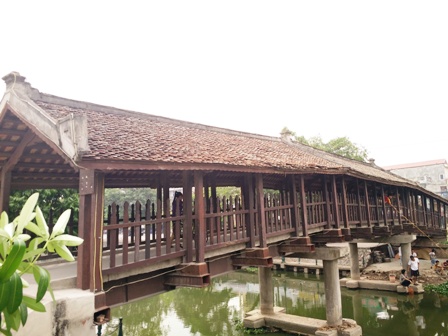Cầu ngói,Cầu ngói Phát Diệm,cầu ngói Kim Sơn,cầu ngói Kim Sơn Ninh Bình,cầu ngói Phát Diệm Kim Sơn Ninh Bình,Phát Diệm Kim Sơn Ninh Bình,Phát Diệm,Kim Sơn,Ninh Bình