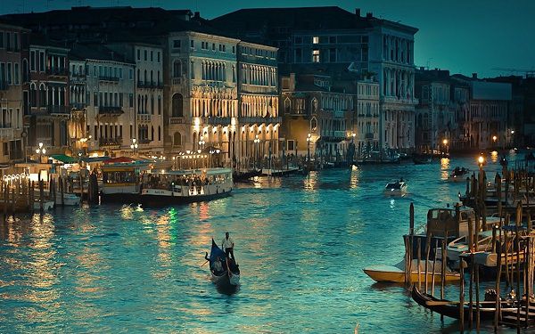 Venice,Venezia,Vơ-ni-dơ,Thành phố sông nước lãng mạn bậc nhất châu Âu,Venexia,Venessia,Venise,thành phố kênh đào,thành phố sông nước,thành phố của các kênh đào,thành phố tình yêu,thành phố thần tiên của con tim,thành phố lãng mạn,thành phố nổi,thành phố mặt nạ,thành phố kênh rạch