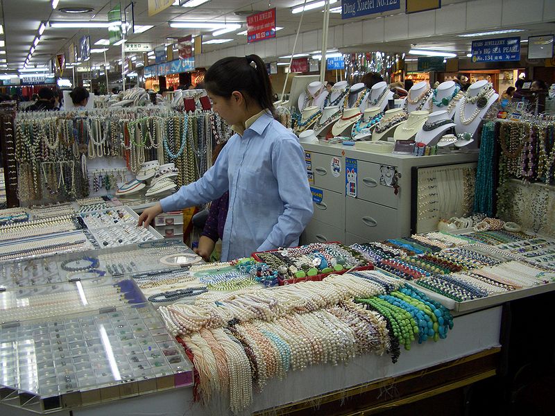 Ngọc trai là gì,ngọc trai,trân châu,trân châu là gì,các loại ngọc trai,viên ngọc trai lớn nhất thế giới,ngọc ốc,ngọc trai tự nhiên,ngọc trai nuôi,ngọc trai Phú Quốc