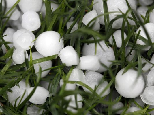 Mưa đá là gì,mưa đá,hình ảnh mưa đá,hail,trận mưa đá