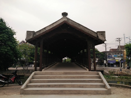 Cầu ngói,Cầu ngói Phát Diệm,cầu ngói Kim Sơn,cầu ngói Kim Sơn Ninh Bình,cầu ngói Phát Diệm Kim Sơn Ninh Bình,Phát Diệm Kim Sơn Ninh Bình,Phát Diệm,Kim Sơn,Ninh Bình