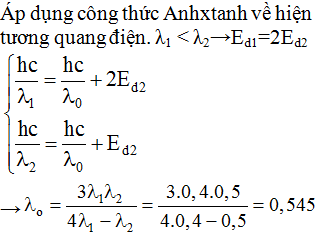 Kim loại làm catốt của một tế bào quang điện có giới hạn quang điện λ0. Lần lượt chiếu tới bề mặt catốt hai bức xạ có bước sóng λ1=0,4μm;λ2=0,5μm thì vận tốc ban đầu cực đại của electron bắn ra khỏi bề mặt catốt khác nhau 2 lần. Giá trị của λ0<sub> </sub>là