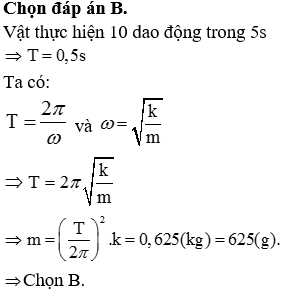 Con lắc lò xo gồm vật có khối lượng m và lò xo có độ cứng k = 100 N/m. Vật thực hiện được 10 dao động trong 5 (s). Lấy π2 = 10, khối lượng m của vật là