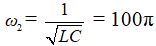 Đặt điện áp xoay chiều có giá trị cực đại không đổi và tần số góc ω thay đổi được lên hai đầu đoạn mạch RLC không phân nhánh. Khi ω = ω1 thì cảm kháng và dung kháng của đoạn mạch lần lượt là 100 Ω và 25 Ω. Khi ω = ω2= 100π rad/s thì cường độ dòng điện hiệu dụng qua mạch đạt giá trị cực đại. Giá trị của ω1 là