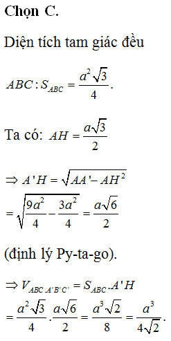 Cho hình lăng trụ ABC.A'B'C' có đáy là tam giác đều cạnh a, AA'=3a2. Biết rằng hình chiếu vuông góc của điểm A' lên mặt phẳng (ABC) là trung điểm của cạnh BC. Tính thể tích V của khối lăng trụ đó theo a.