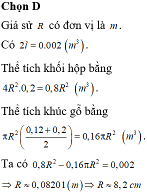 Một khúc gỗ hình trụ có bán kính R bị cắt bởi một mặt phẳng không song song với đáy ta được thiết diện là một hình elip. Khoảng cách từ điểm A đến mặt đáy là 12cm khoảng cách từ điểm B đến mặt đáy là 20cm. Đặt khúc gỗ đó vào trong hình hộp chữ nhật có chiều cao bằng 20cm chứa đầy nước sao cho đường tròn đáy của khúc gỗ tiếp xúc với các cạnh đáy của hình hộp chữ nhật. Sau đó, người ta đo lượng nước còn lại trong hình hộp chữ nhật là 2 lít. Tính bán kính của khúc gỗ